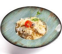 Тальятелле с курицей и грибами