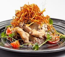 Теплый мясной салат