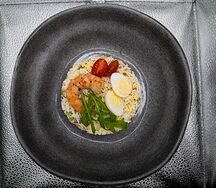 Люкс салат с мясом краба и креветкой