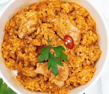 Жареный рис том ям с курочкой