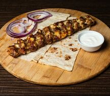 Люля-кебаб из говядины с пармезаном