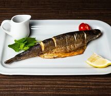 Форель радужная запеченная