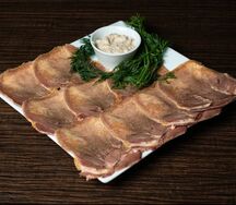 Язык отварной с хреном