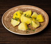 Картофель отварной с маслом