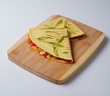 Кесадилья с курицей и овощами