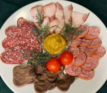 Мясная нарезка