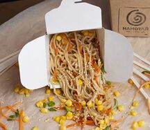 Фирменная лапша с курицей и кукурузой