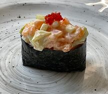 Гункан Острый лосось