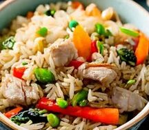 Рис со свининой и овощами в соевом соусе