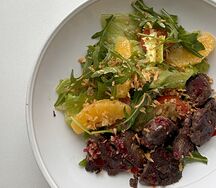 Салат с куриной печенью