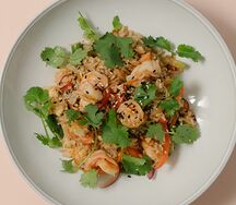 Рис с яйцом и креветками
