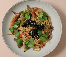 Wok с говядиной