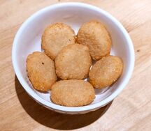 Сырные медальоны с халапеньо