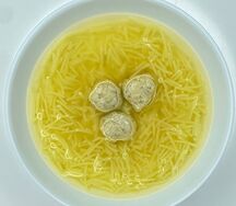 Куриный суп с фрикадельками