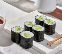 Ролл с авокадо