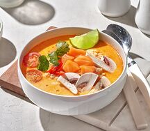 Суп Том Ям с лососем
