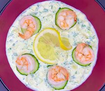 Окрошка с креветками