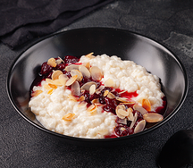 Каша рисовая с вишней