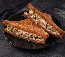 Сэндвич с тунцом