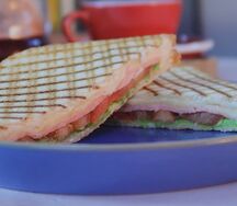 Сэндвич с ветчиной