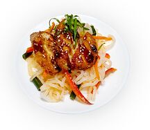 Харусаме с курицей и кисло-сладким соусом