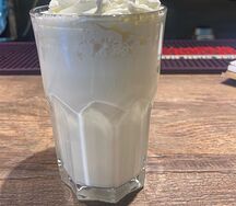 Молочный ванильный коктейль