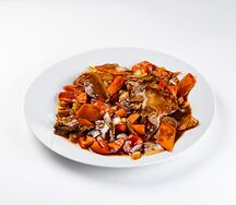 Язык с овощами в азиатском соусе