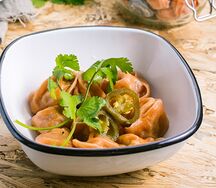 Большие мясные пельмени