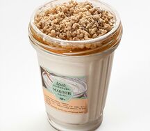 Мацони с медом и орехами