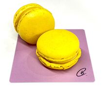 Макарон Манго-маракуйя