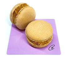 Макарон Соленая карамель