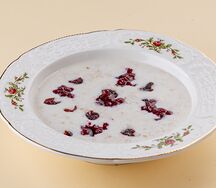 Овсяная каша с клюквой