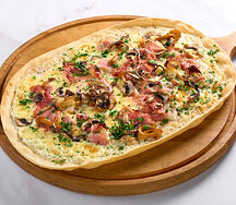 Пицца с ветчиной и индейкой