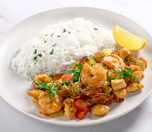 Курица с ананасом в кисло сладком соусе