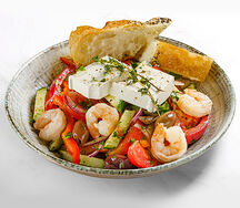 Греческий салат с креветками