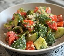 Грузинский салат с орехами