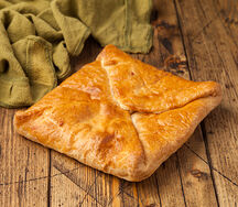 Слоеное хачапури с сыром