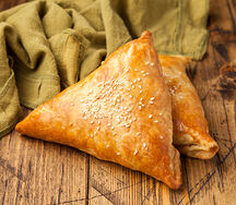 Слоеная самса с курицей