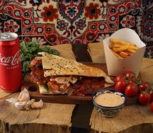 Картофель фри, напиток, донер Берлин с курицей 