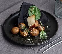 Мини-картофель со шпиком 