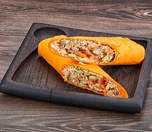 Шаурма в сырном лаваше