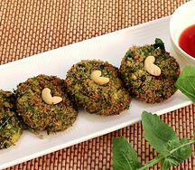 Хара бхара кебаб и Наан