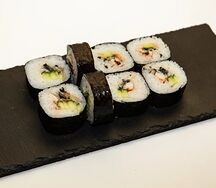 Ролл Унаги маки