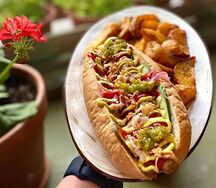 Известный Художникус