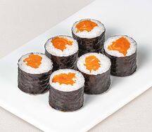 Ролл с лососем