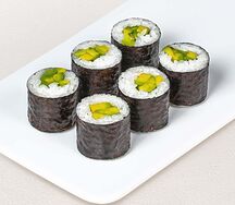 Ролл с авокадо