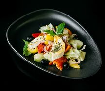 Салат Уэльс с жареным сыром