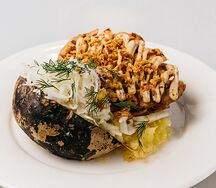 Клубер с минутным стейком и квашеной капустой