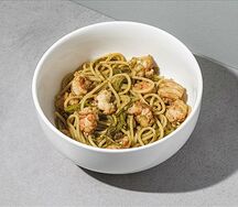 Спагетти с креветками и чукой