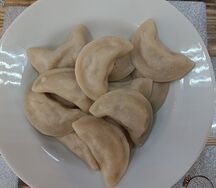Вареники с картофелем и шкварками Ого